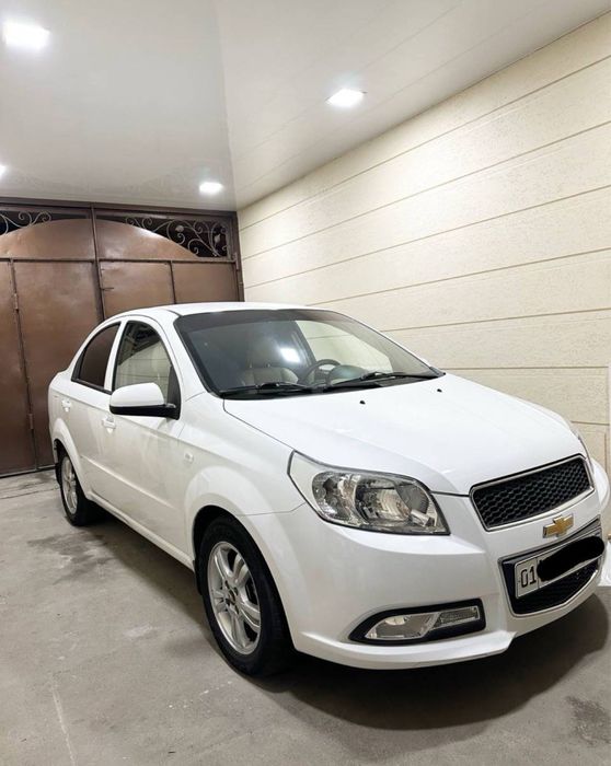 Nexia 3 avtomat Беживий салон