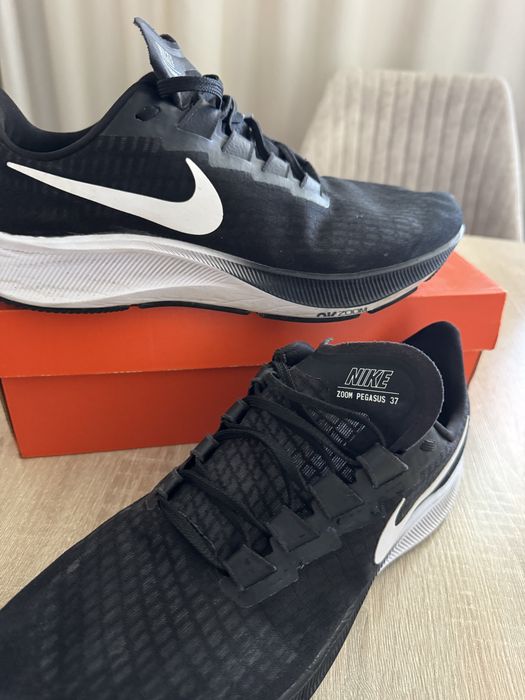 Маратонки nike 45