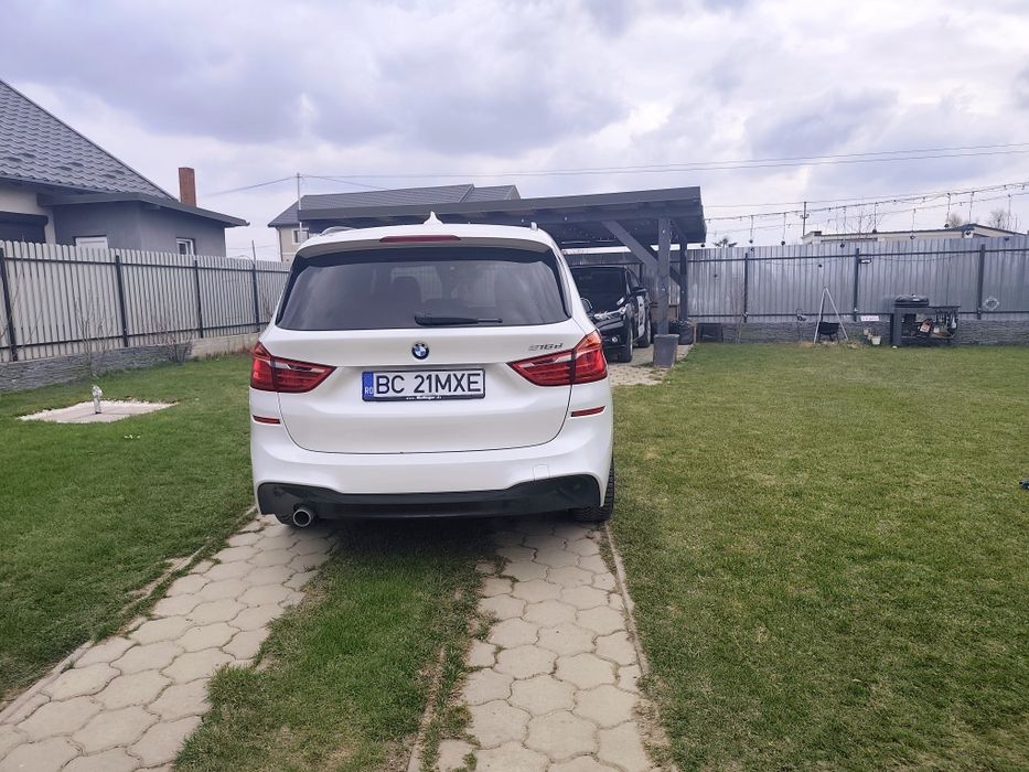 BMW 216 D mașina de familie