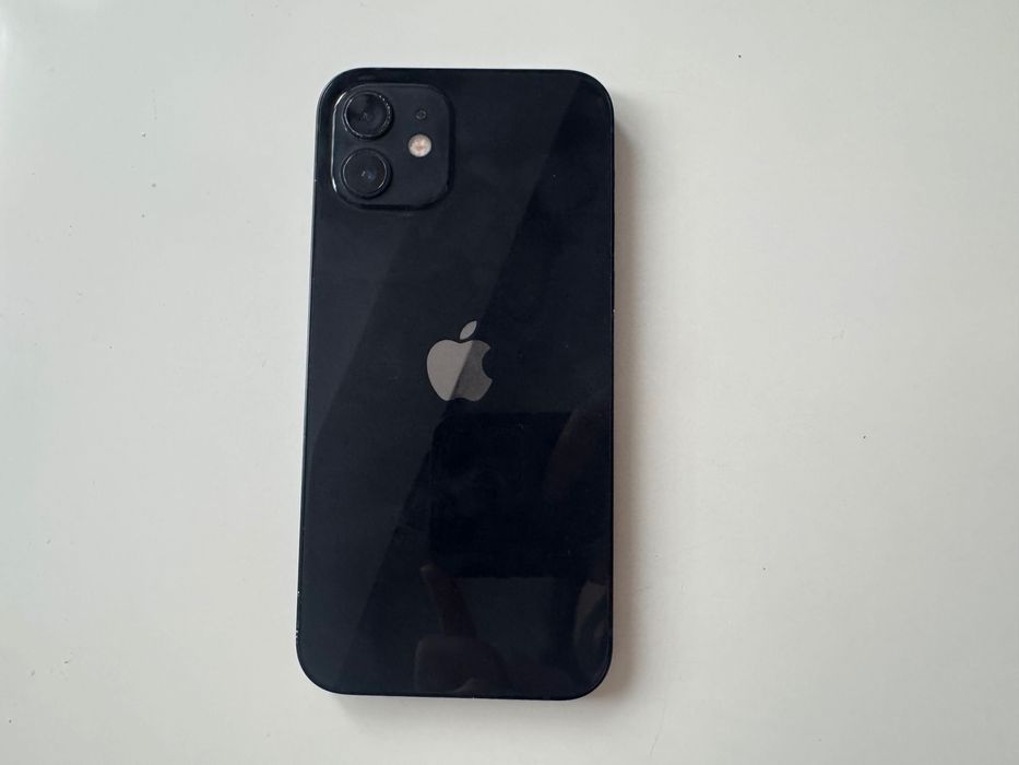 Iphone 12 128GB със забележка