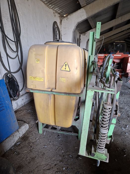 Опрыскиватель продам