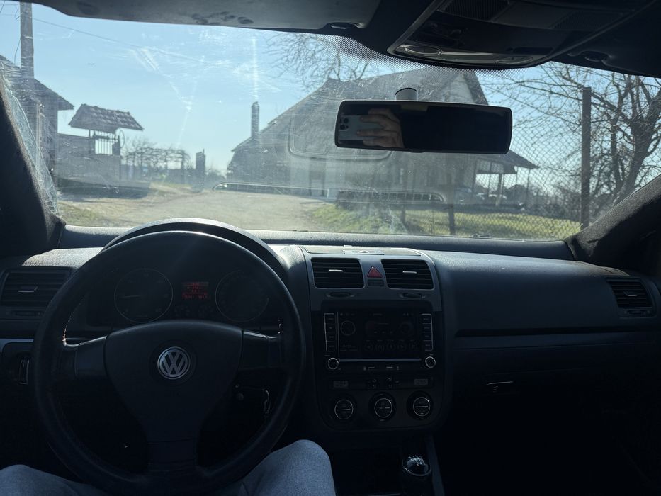 Vând Golf 5 2.0 BKD