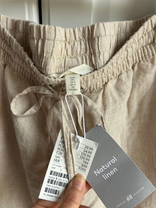 Pantaloni noi din in H&M 60lei, preț inițial 130lei