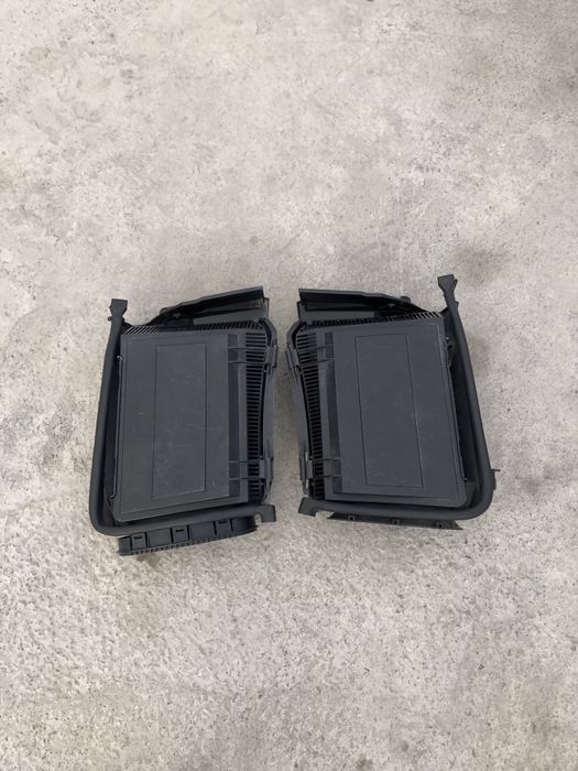 Корпус салонного фильтра на е39 бмв