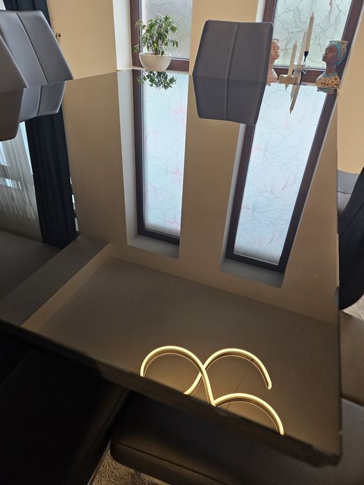 Masă dining de sticlă Mobexpert