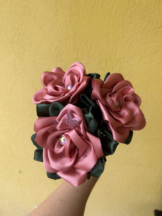 Flori făcute manual