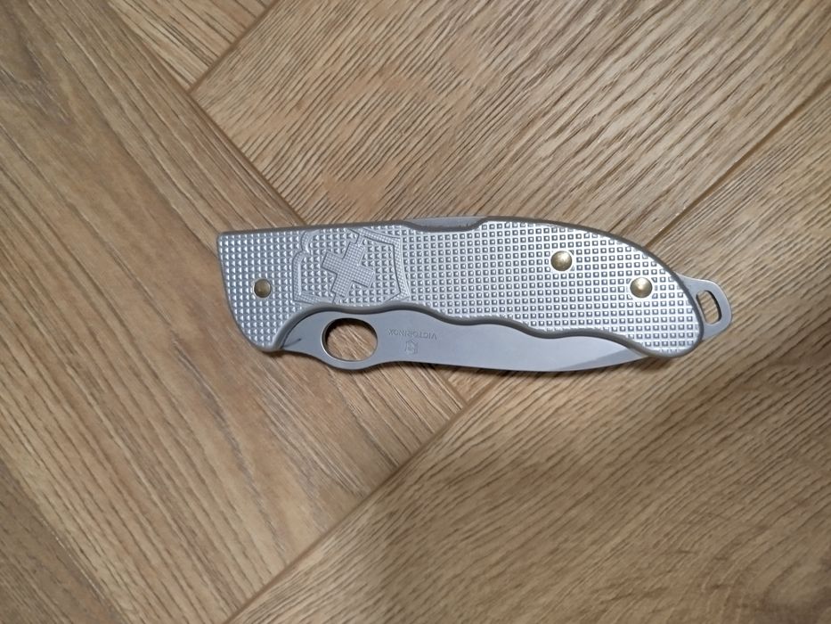 Victorinox hunter pro alox