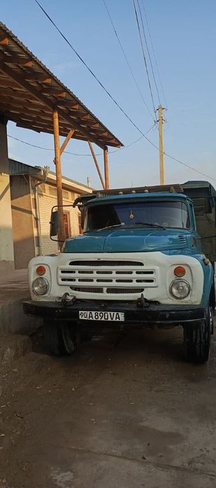 Zil 130 sotiladi