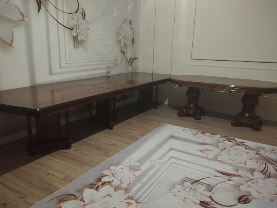 Продам стол гостинный