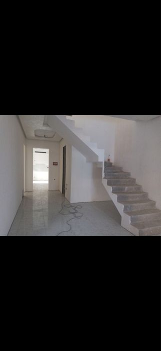 Срочни сотилади янги