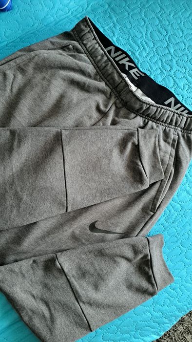 Pantaloni nike(barbati)
