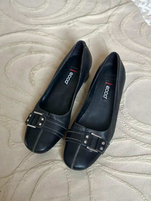 Продам обувь б/у