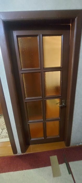 Эшик дераза утин тахталар бор бир мошин чикади