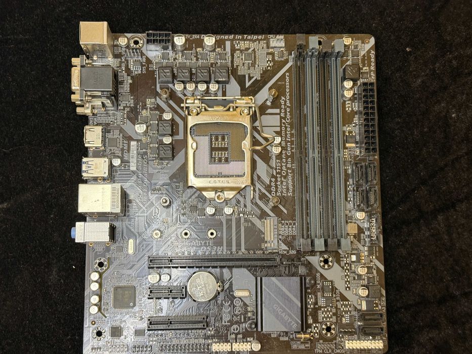Материнская плата Gigabyte B360M DS3H