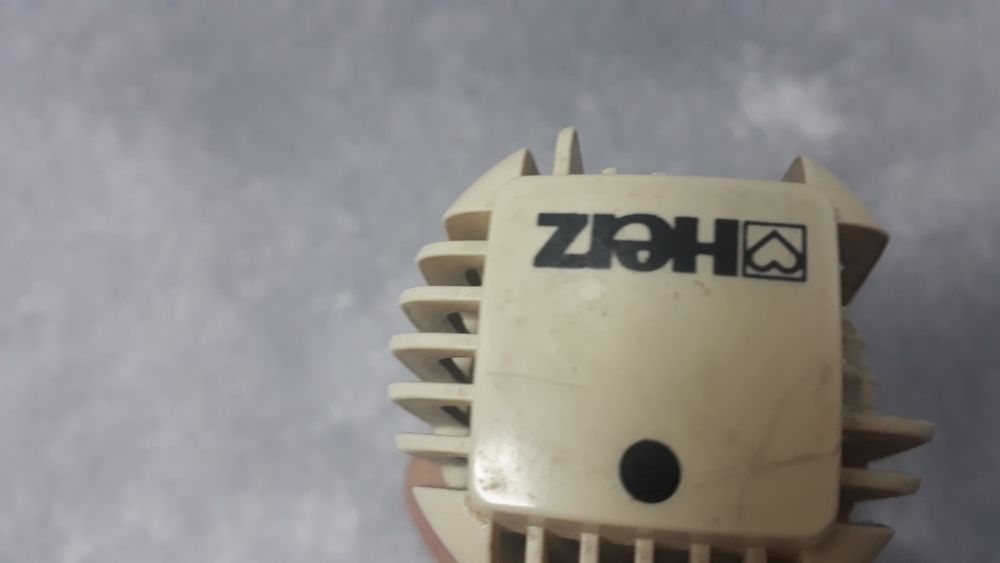 Термостатичен вентил за радиатор парно