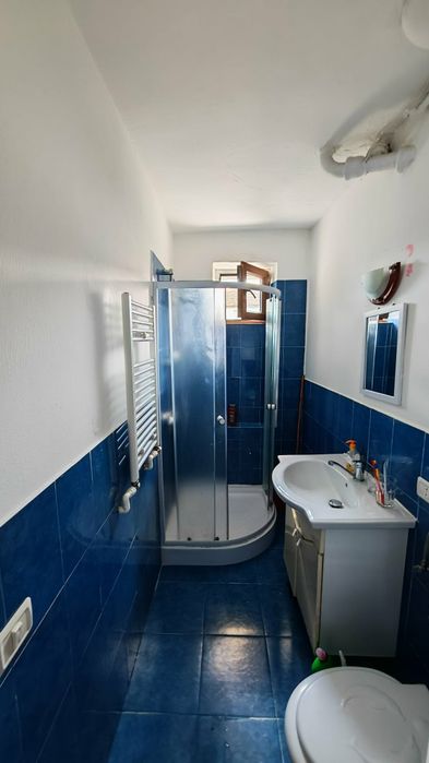 Închiriez apartament păcii 10