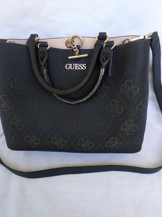 Дамска чанта Guess