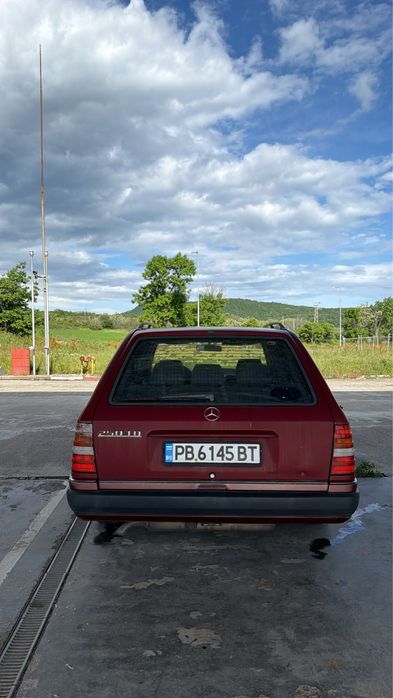 Mercedes-Benz W124 250D 6+1места/Шибедах/Вакуум