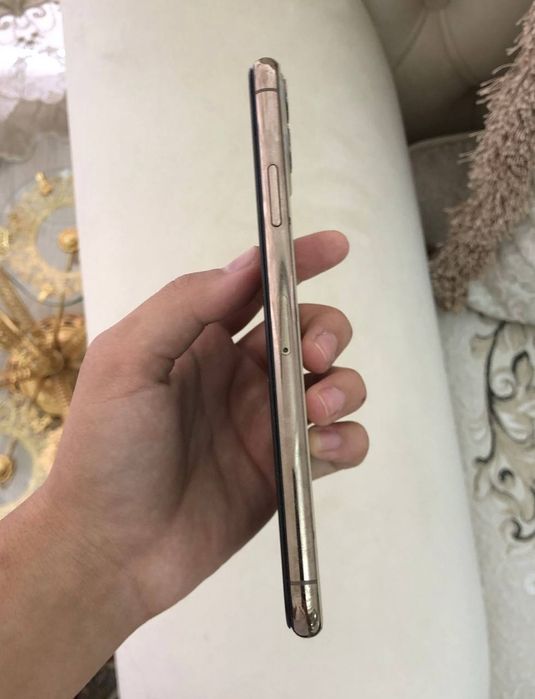 iPhone 11 Pro Max
Pamyat 64/4
Rangi:Gold
Yomkost:77
Xolati zor 
Dok ko