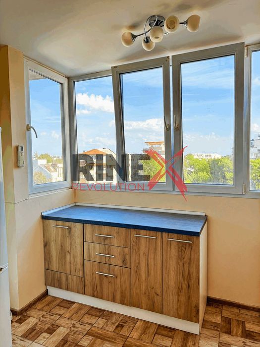 Дава се под наем Тристаен апартамент в Пловдив, Център - 100 кв.м за 600 € - Снимка #6