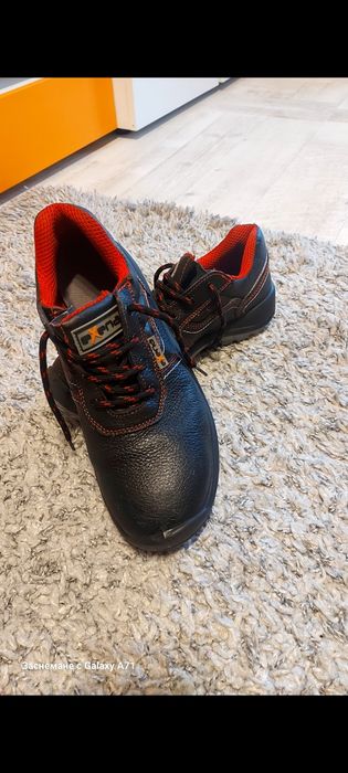 Работни обувки 43 стелка 28 сантиметра