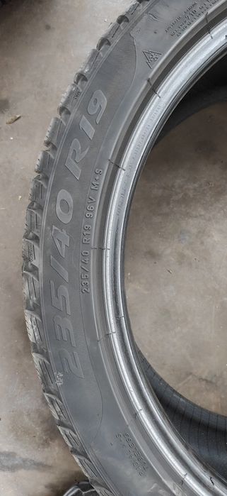 Pirelli Winter Sottozero 3 XL, размер 235/40 R19