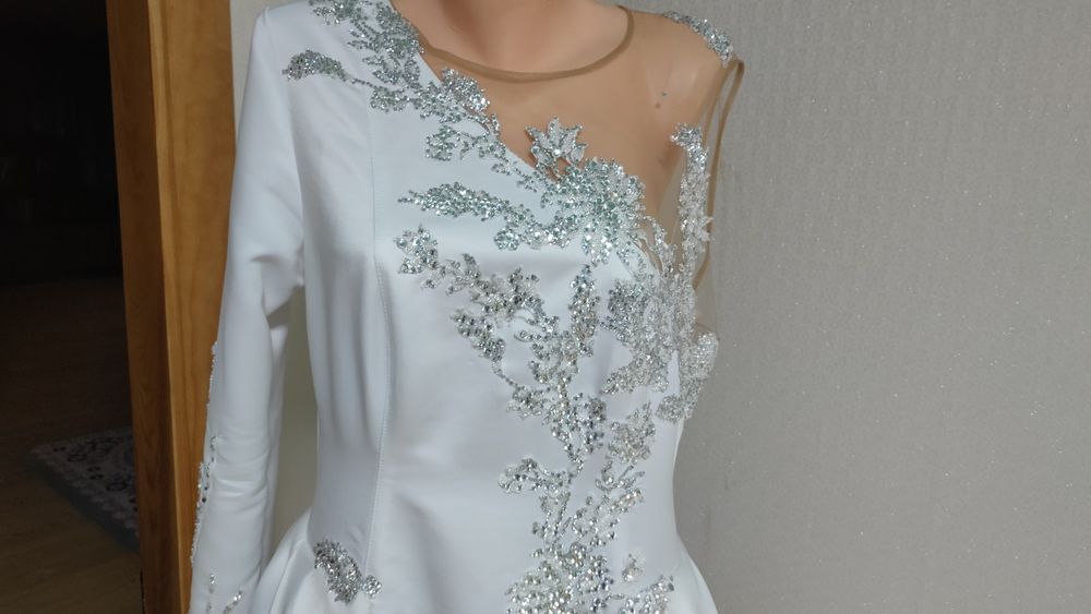 Свадебное платье