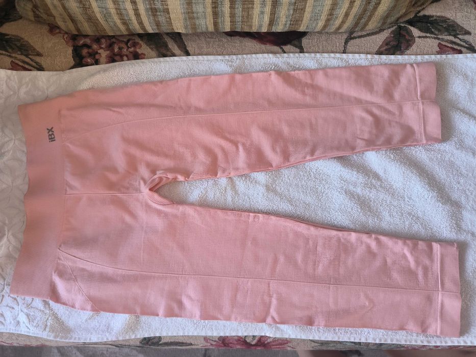 Форма для занятия йоги легинсы