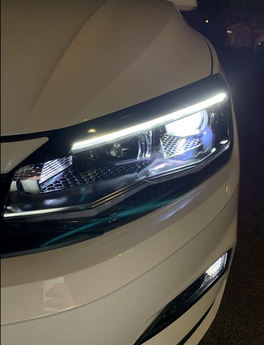 VW Polo MK6 2016-21 фарове с LED дневни светлини и динамични мигачи