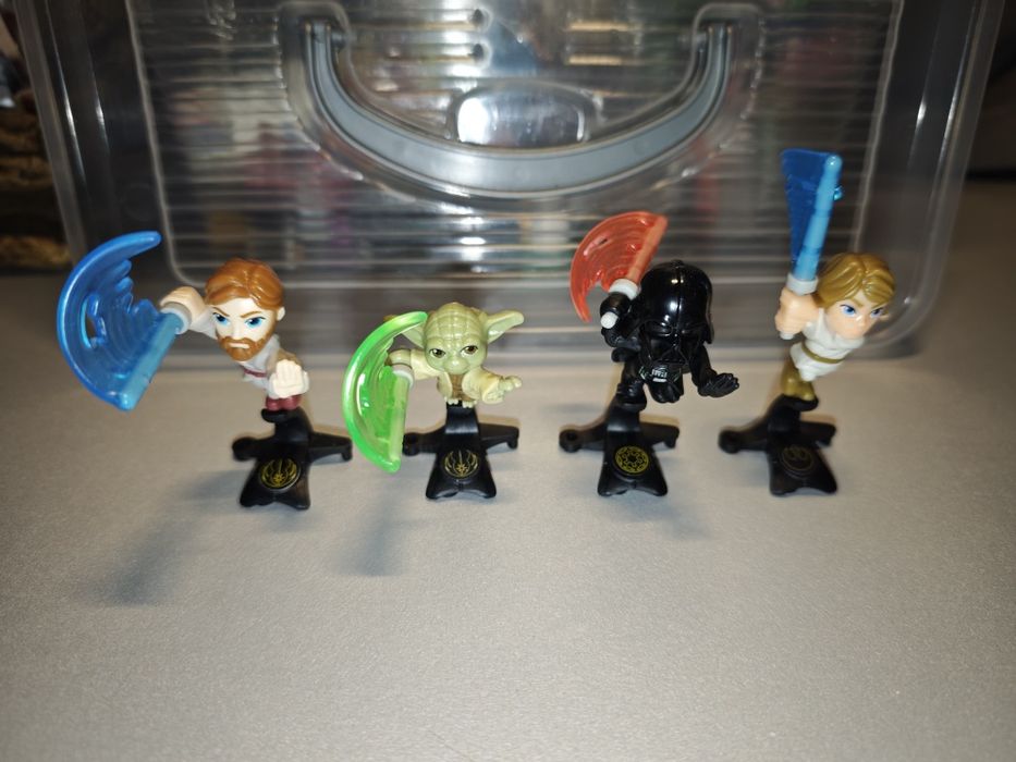 Продам фигурки Киндер сюрприз разные серии