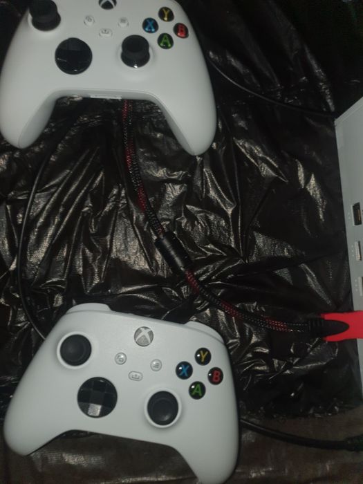 Срочно продам на xbox series s.