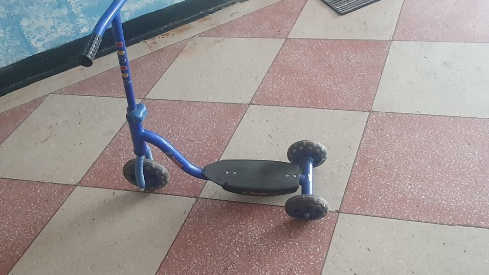 Trotineta copii albastra