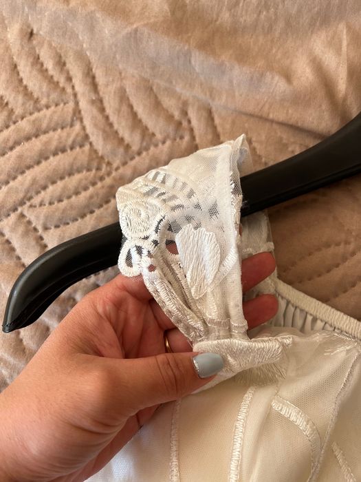 Чисто нова официална рокля