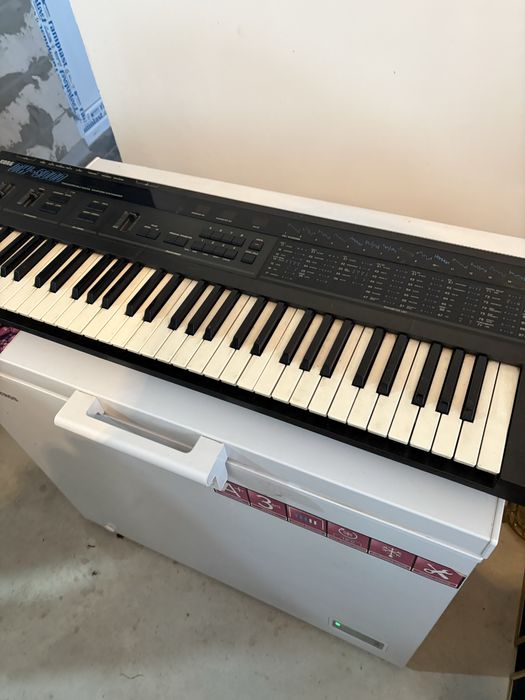 Korg DW8000 din 1986