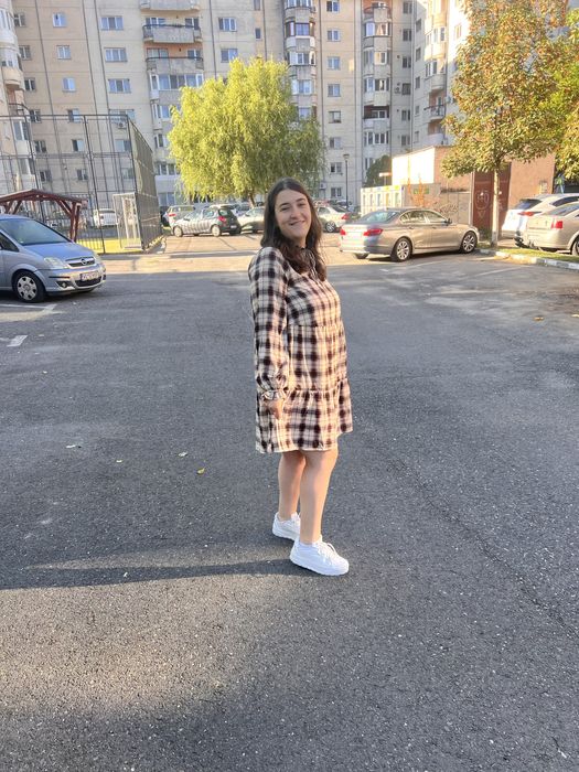Rochie dama noua purtata o singura data ,marime l potrivita
