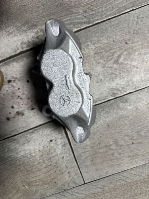 Etrier fata stinga si dreapta reconditionati complet mercedes w140