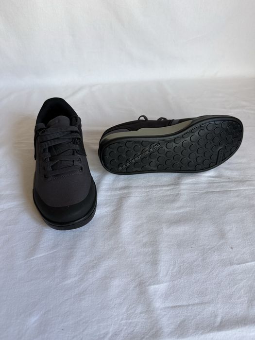 Adidas мъжки маратонки внос от САЩ.