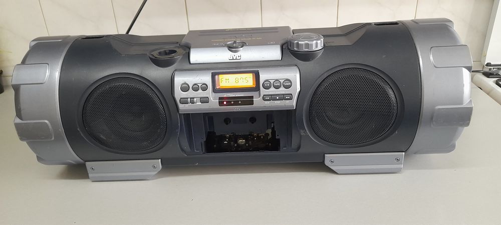 JVC Power Woofer CD System RV-B99