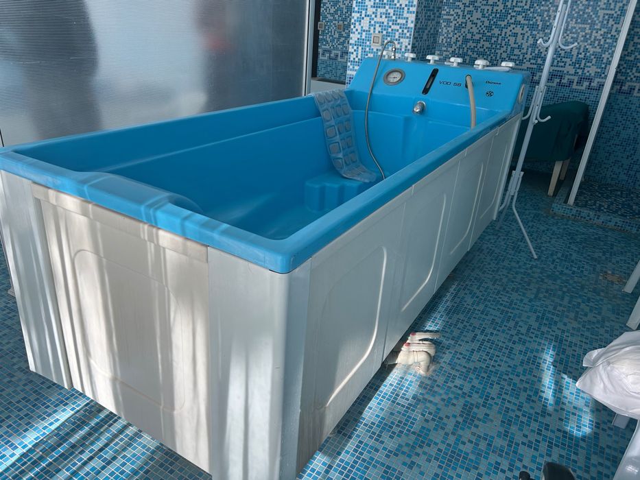 Професионална хидромасажна  вана