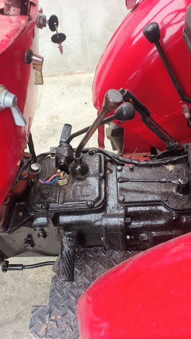 Tractor u445 de vie