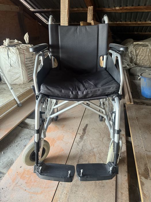 Инвалидная коляска