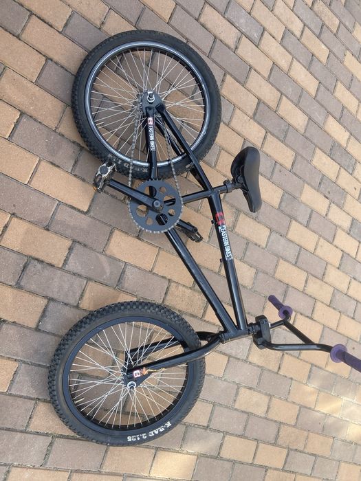 Bicicleta BMX pentru copii