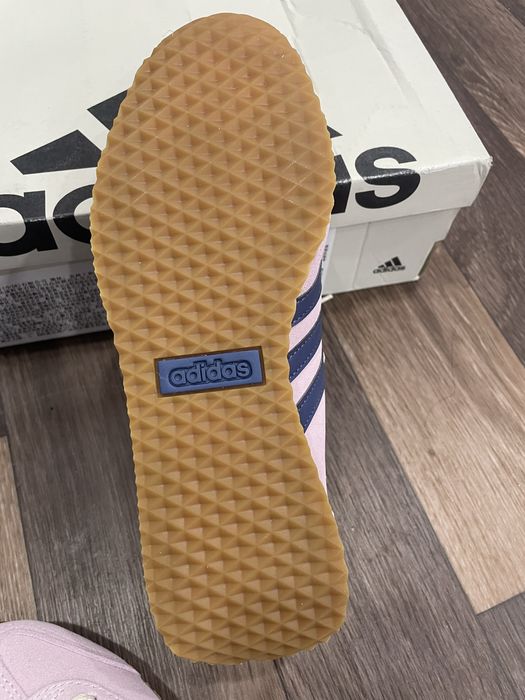 Оригинал, кроссовки “Adidas”, за 50тыс.