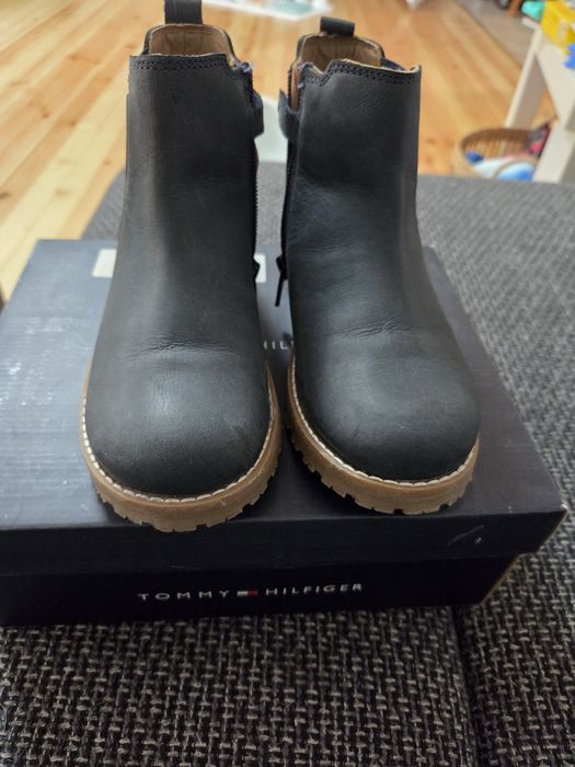 Есенни боти Tommy Hilfiger 30 размер. Нови