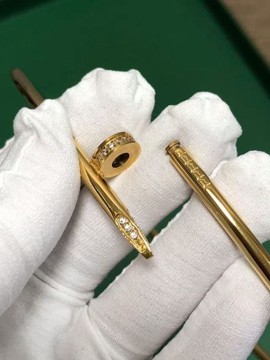 Cartier Juste un Clou гривна – стил „Пирон“