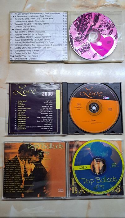 Колекция от компакт дискове CD