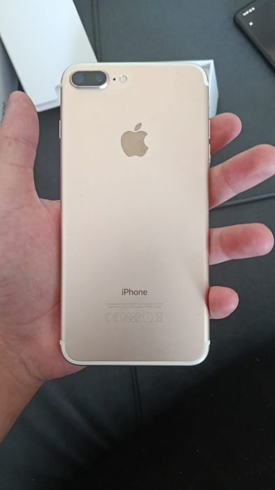 Продаю IPhone 7 plus