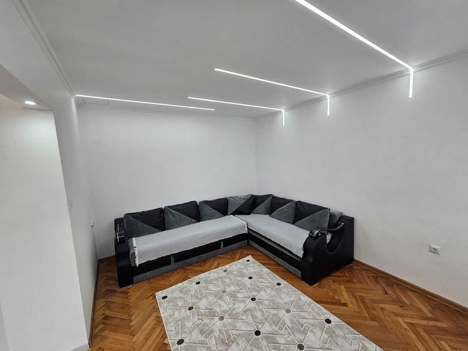 Дава се под наем Двустаен апартамент в Разград, Център - 62 кв.м за 382.5 € - Снимка #3