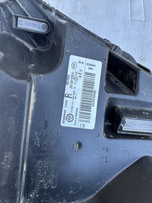 Far dreapta vw amarok.2h.cod:2h1941018.a.