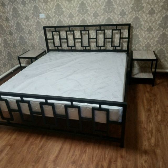 Кованные кровати в стиле лофт и хай-тек